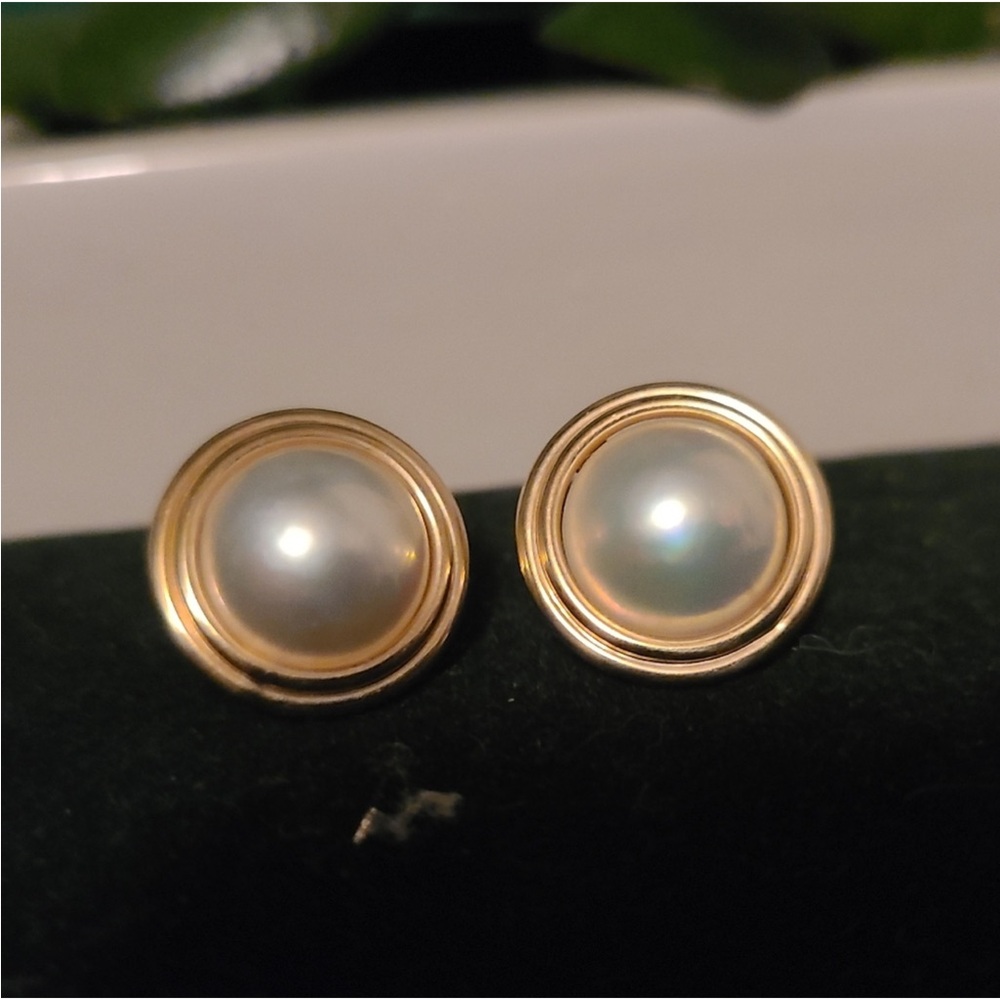 14k Solid Yellow Gold Mabe Pearl Stud Earrings